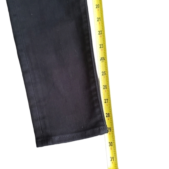 Aritzia Levi’s 721 High Rise Skinny Jeans Ripped Knees 29 - Picture 10 of 16